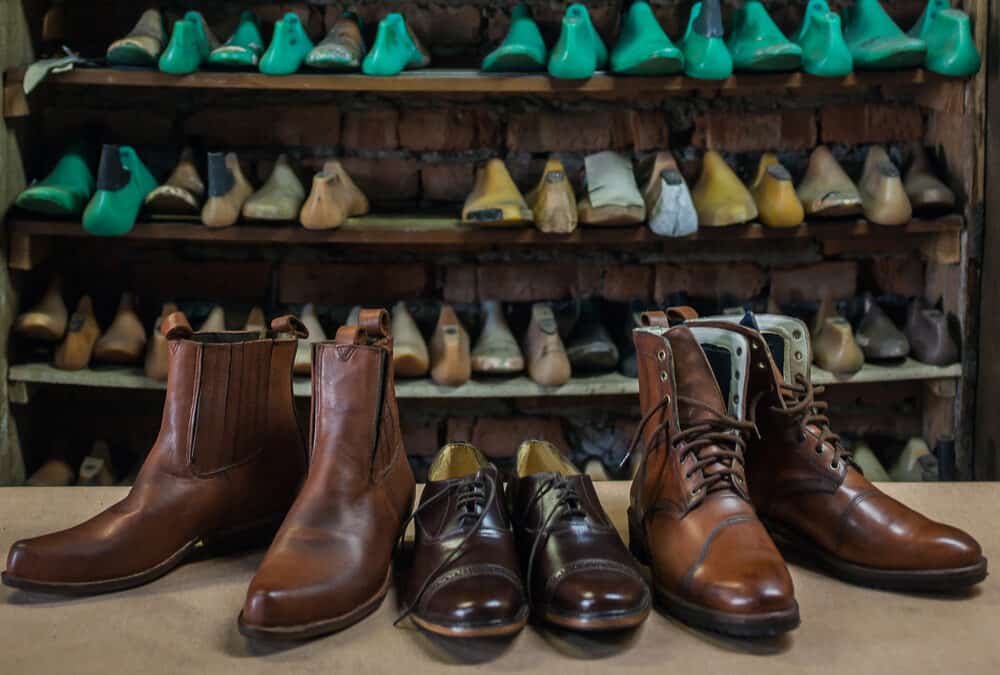 A Beginner’s Guide to Shoe Cementing and Stockfitting