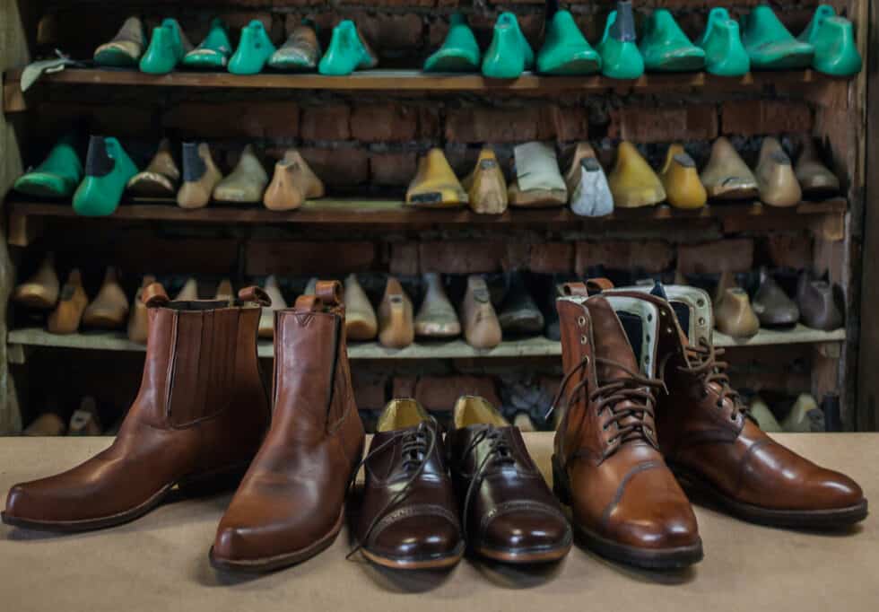 A Beginner's Guide to Shoe Cementing and Stockfitting ASMC